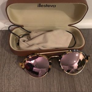 Illesteva Mirrored Sun Glasses